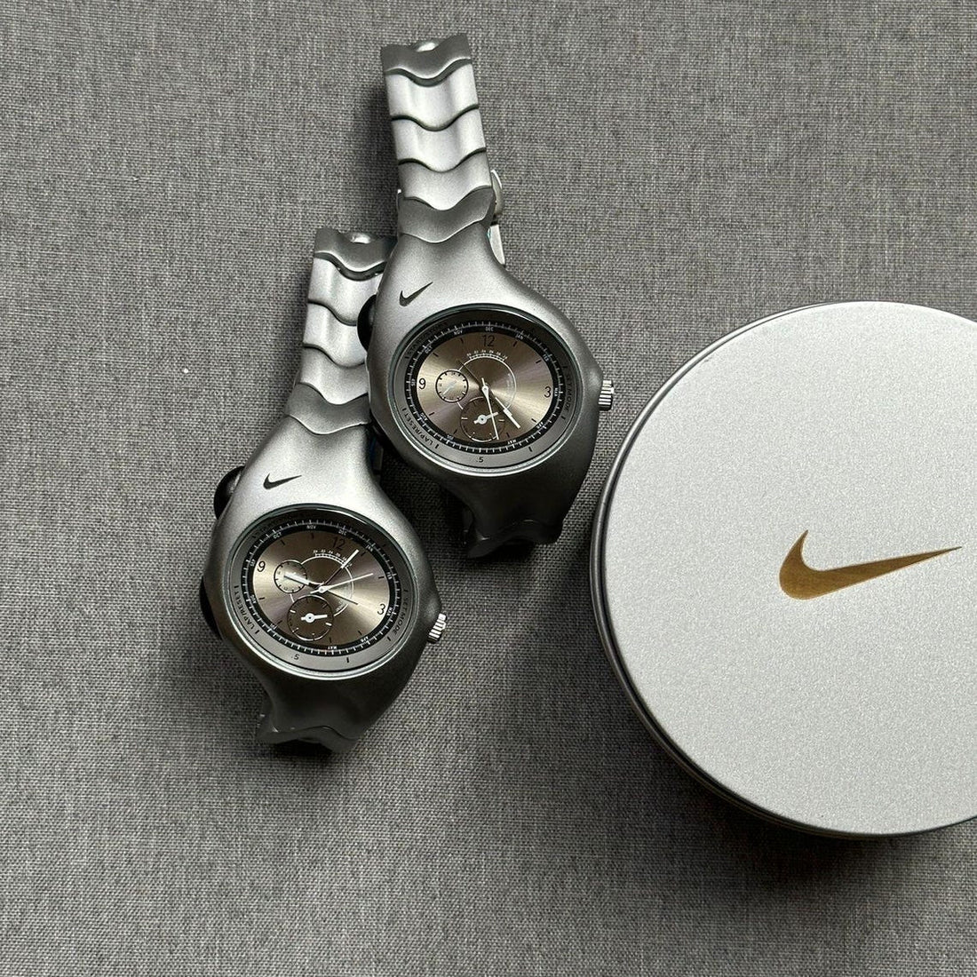 Triax Armored Super White vintage Nike analog sport watch