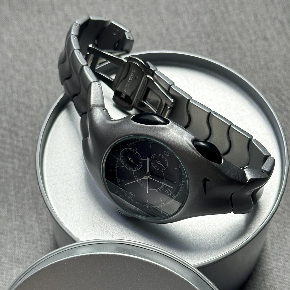 Triax Armored Super Navy vintage Nike analog sport watch, view 4